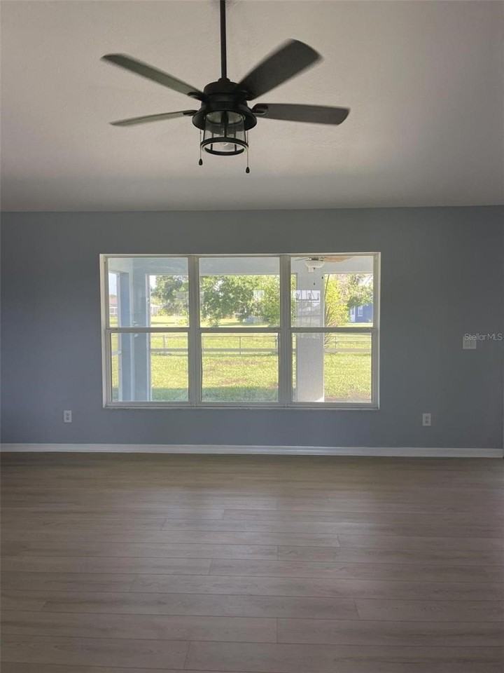 1708 Blue Lake Cir - Photo 4 of 10