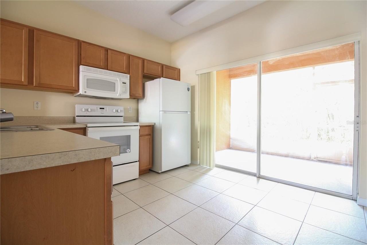 4155 Winding Vine Dr - Photo 6 of 18