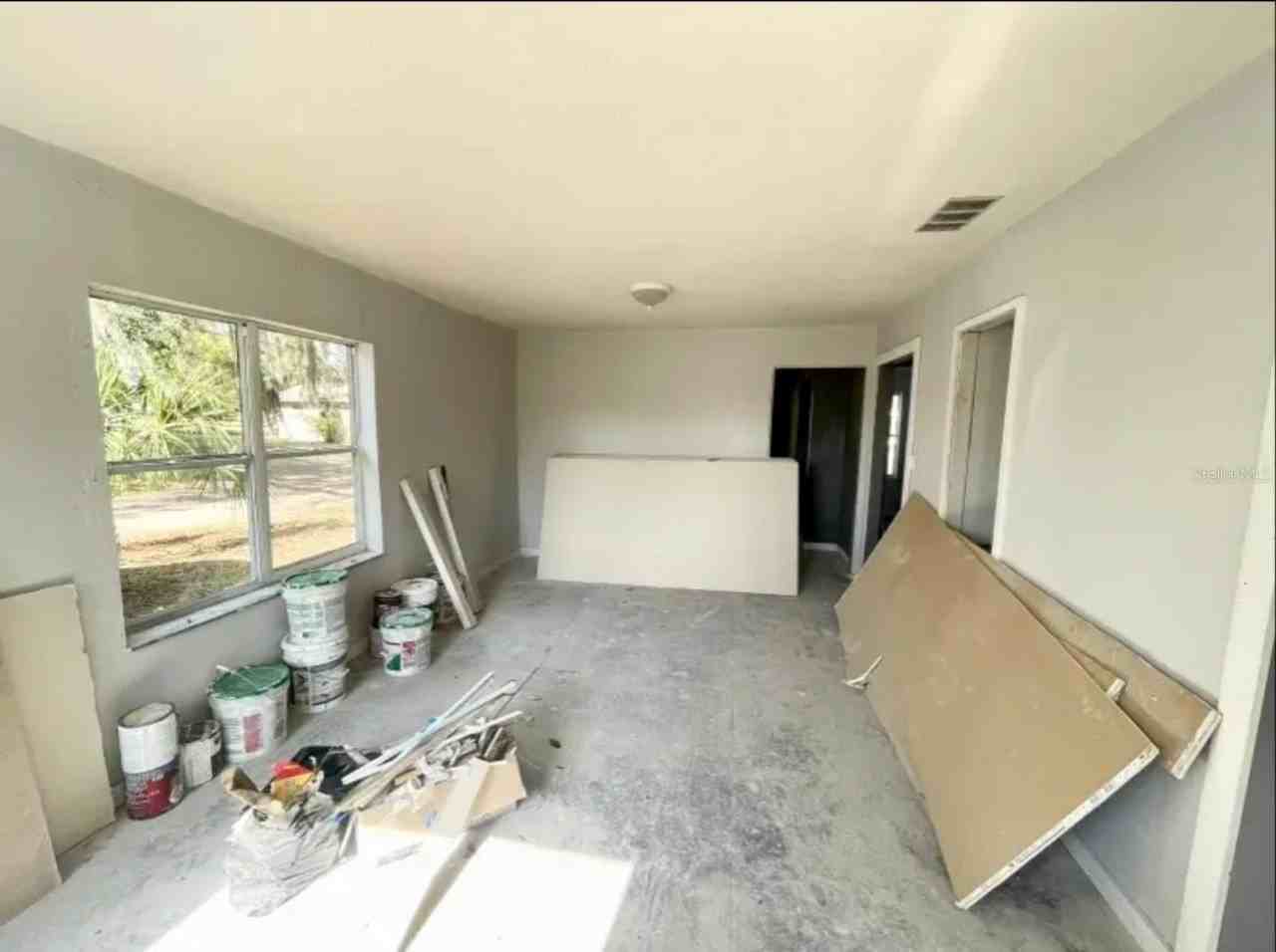 1544 Martin L King Jr Ave - Photo 6 of 6