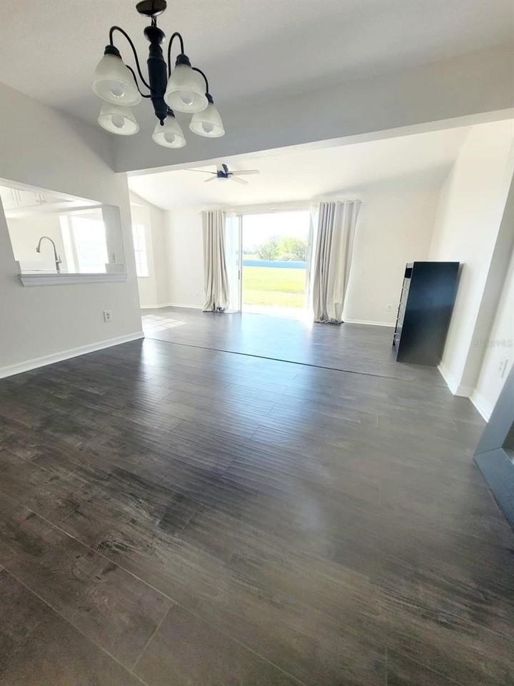 233 Coco Plum Dr - Photo 3 of 21