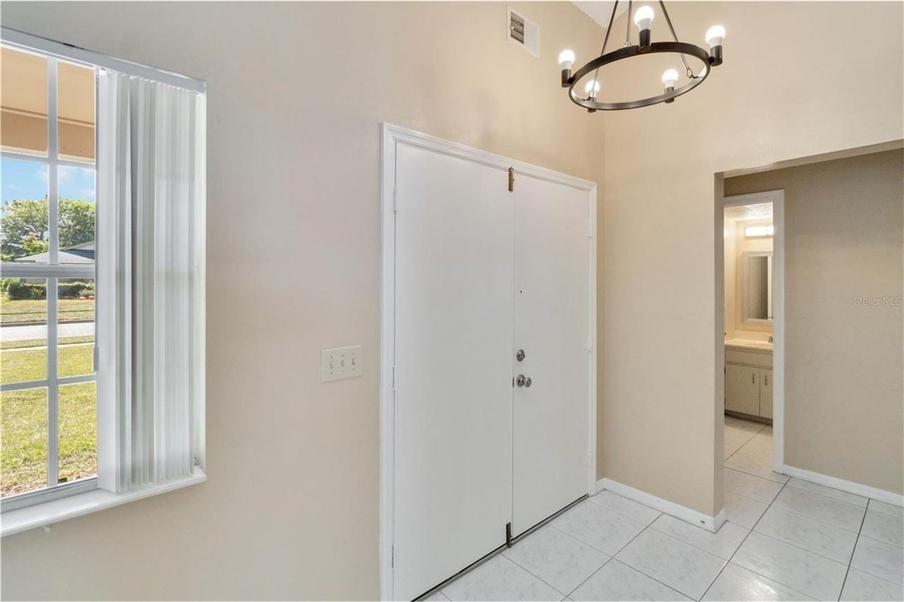 1575 Lawndale Cir - Photo 7 of 25