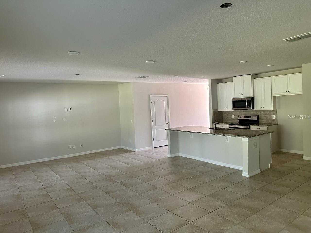 3876 Crawley Down Loop - Photo 3 of 7