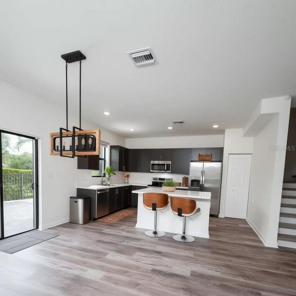 4610 Shire Ln - Photo 3 of 27