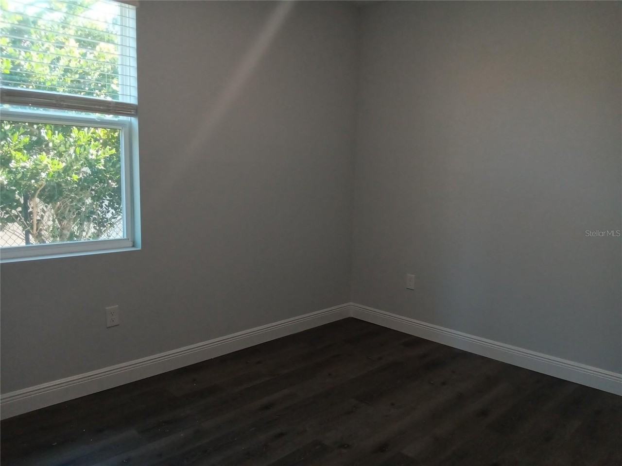 845 Marquis Ct - Photo 6 of 9