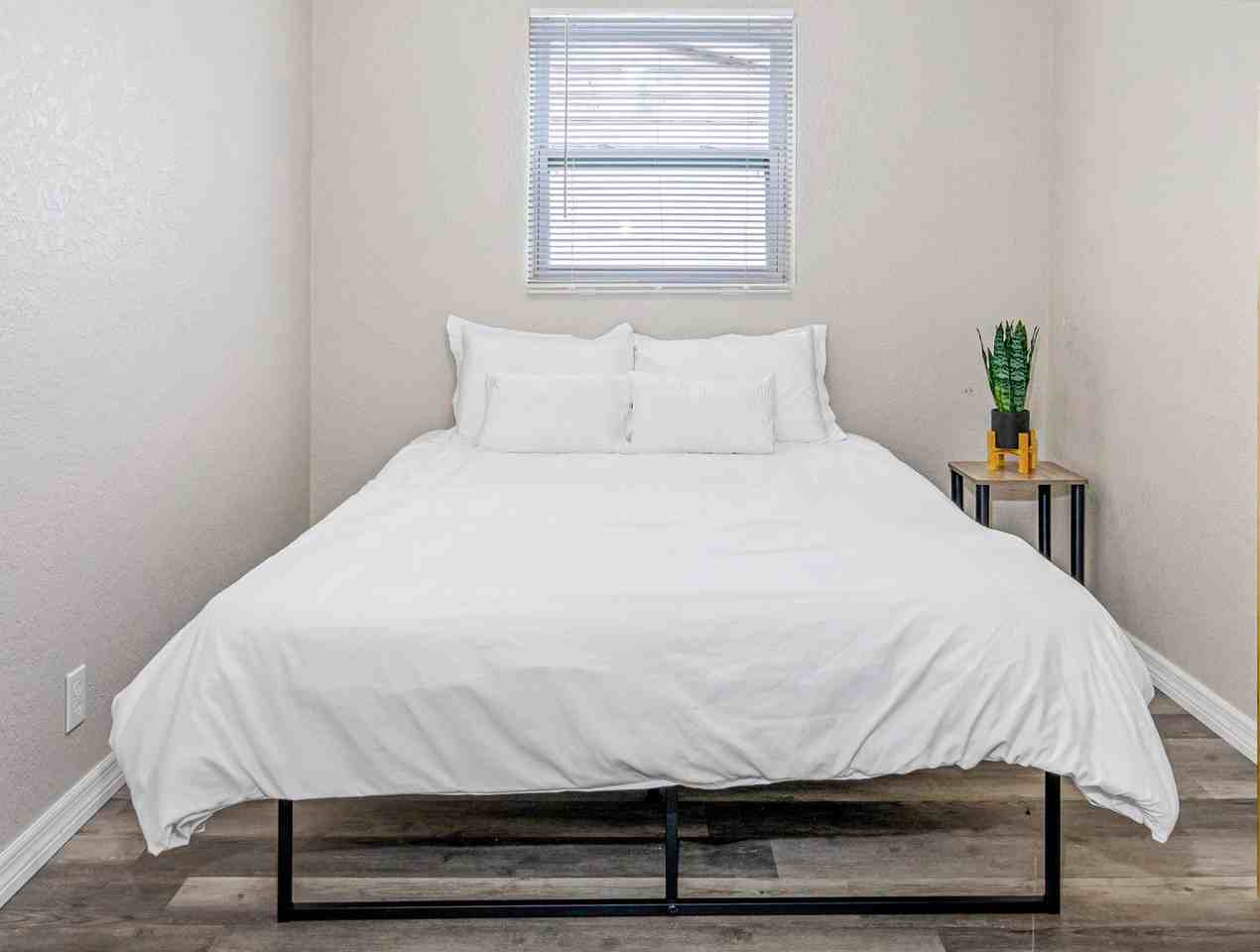 8005 East Doctor Martin Luther King Junior Boulevard - Photo 5 of 5