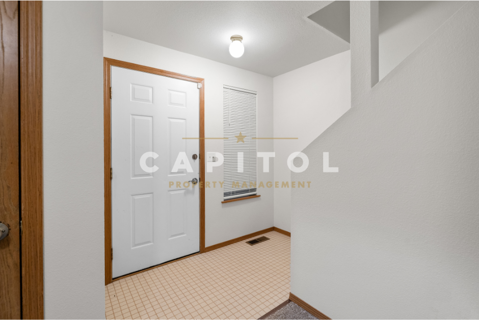 1404 5th Ave Sw - Photo 3 of 23