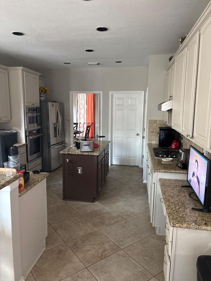 Calmar Dr - Photo 2 of 11