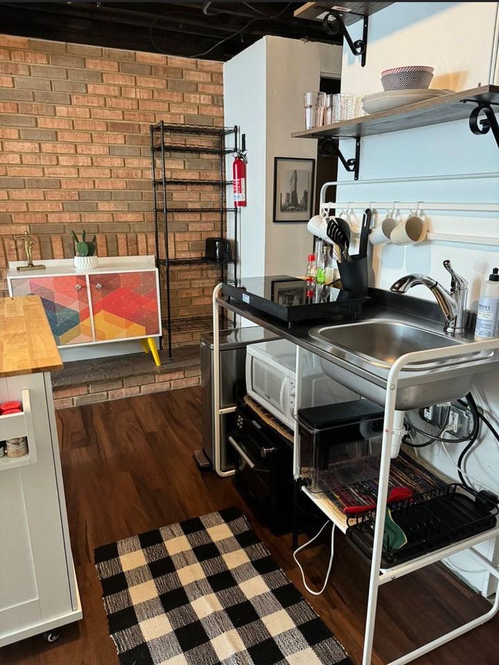 Ashford Dr - Photo 2 of 10