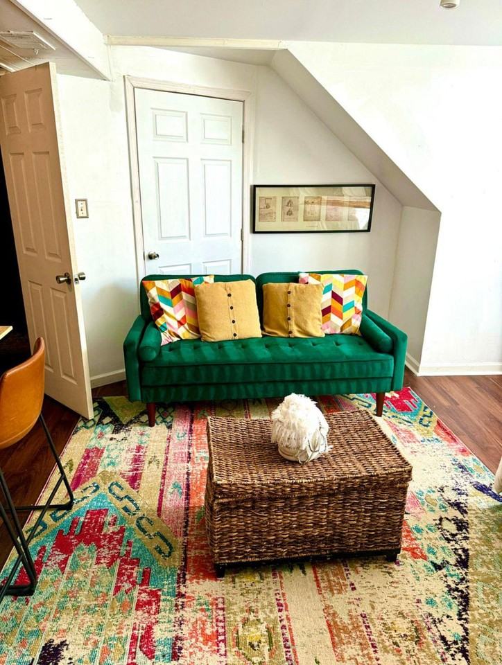 Ashford Dr - Photo 3 of 10