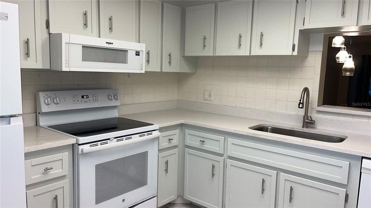 871 New York Ave #104 - Photo 2 of 34