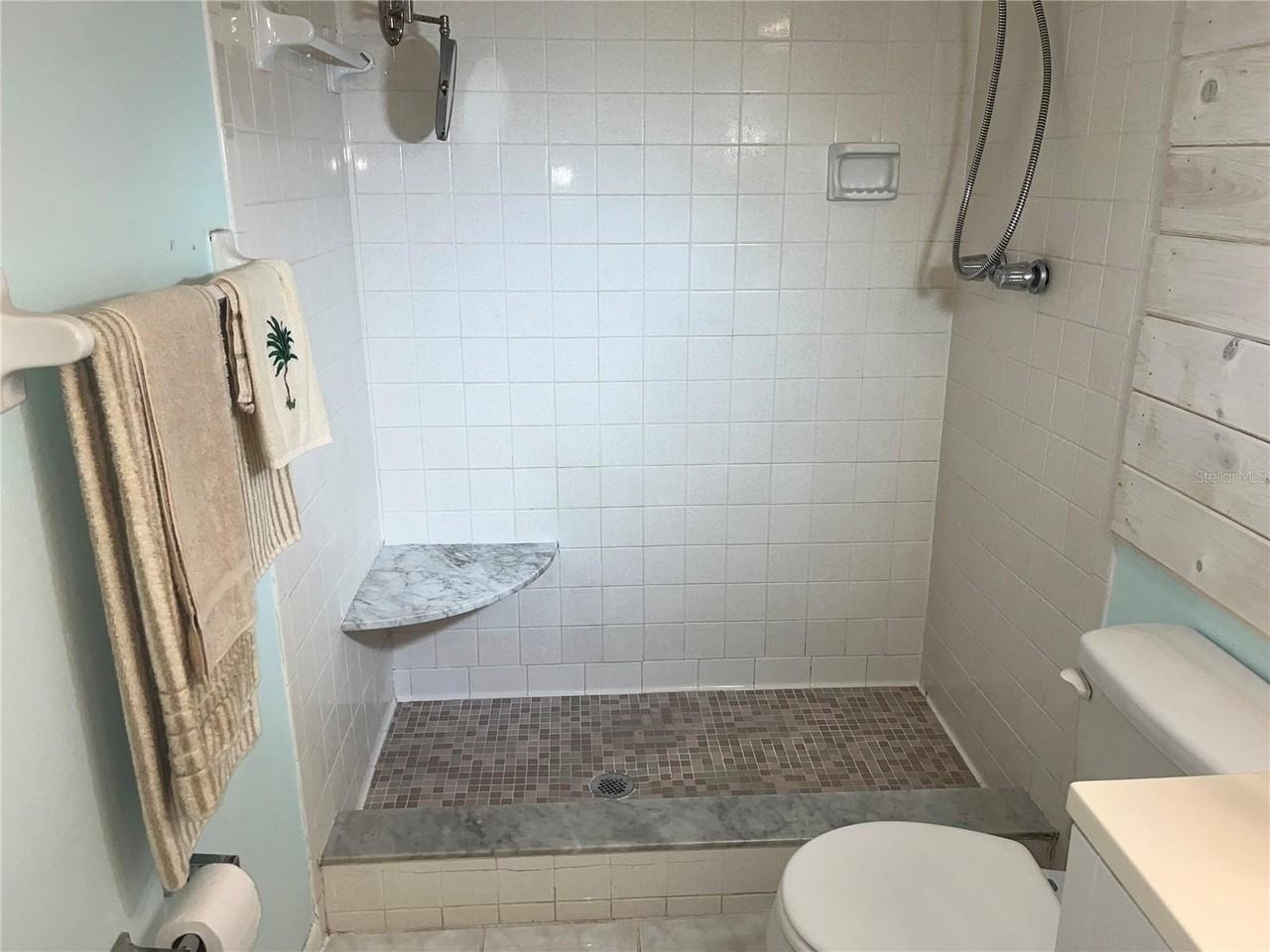 871 New York Ave #104 - Photo 3 of 34