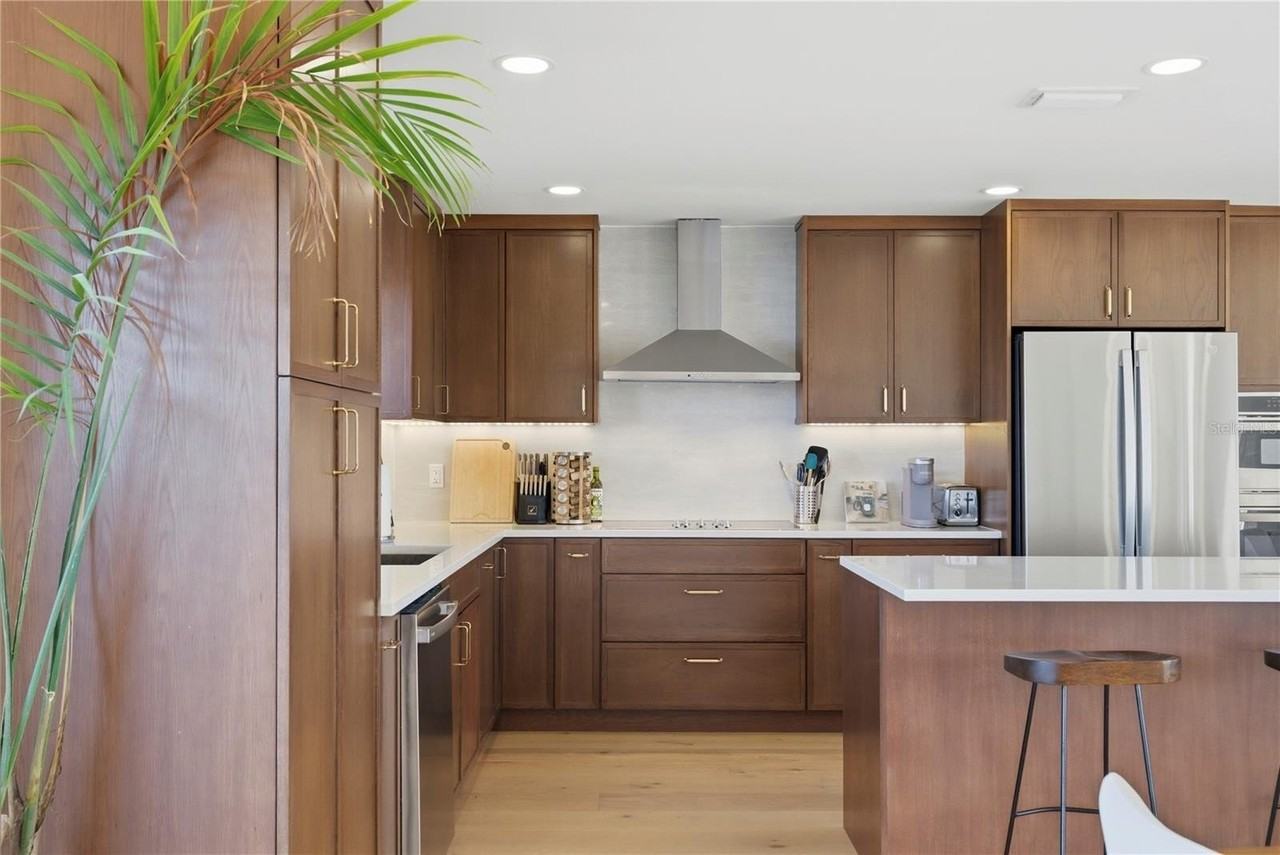 377 22nd Ave Se - Photo 7 of 40