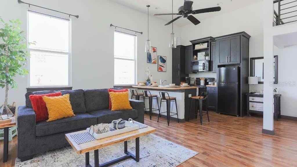 2004 N Howard Ave #205 - Photo 3 of 16