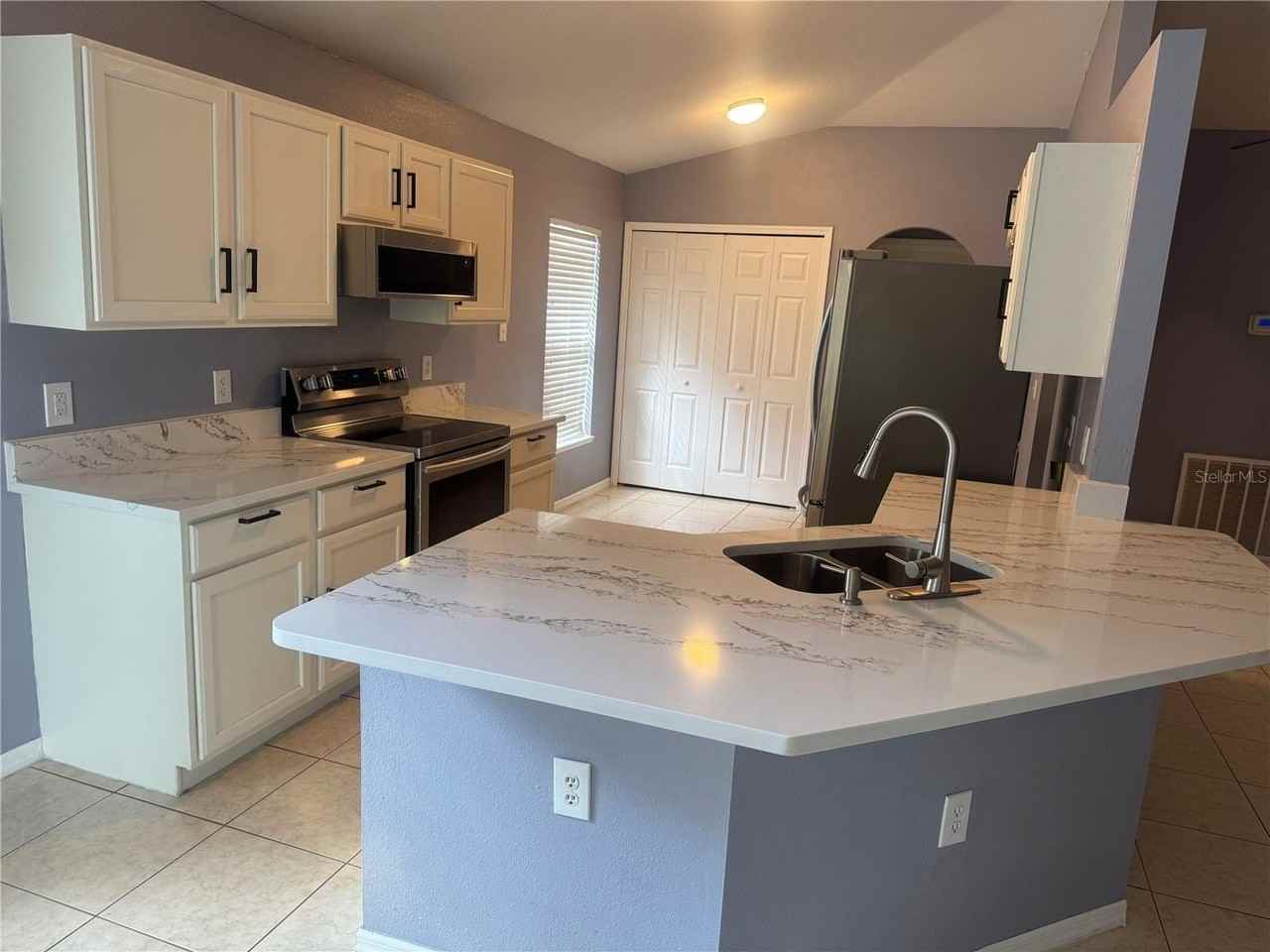 3226 Bellericay Ln - Photo 4 of 19