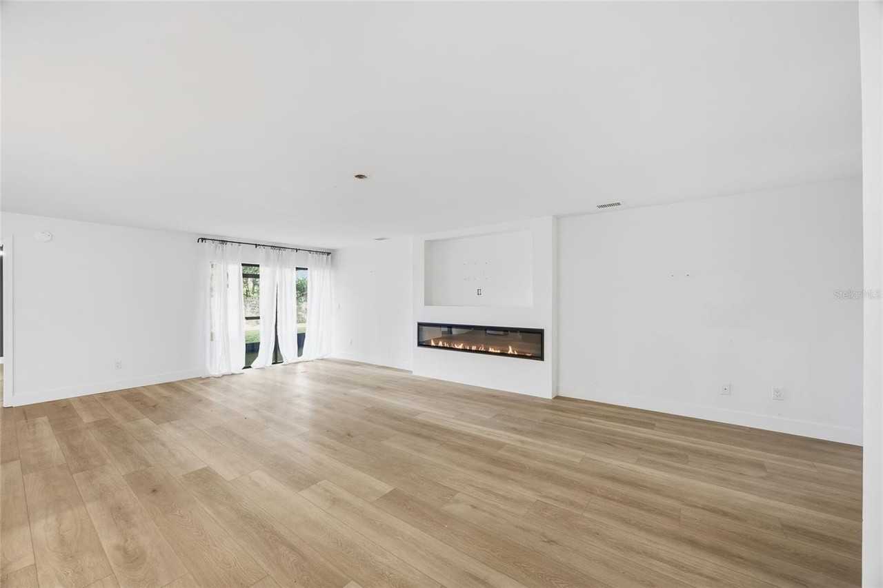 13025 Village Chase Cir - Photo 5 of 30