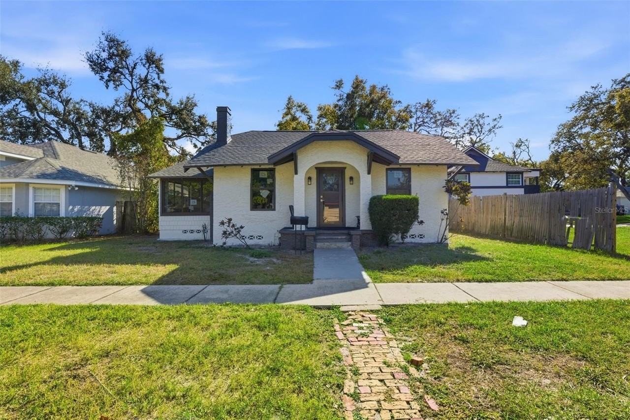 1326 13th Ave S - Photo 2 of 26