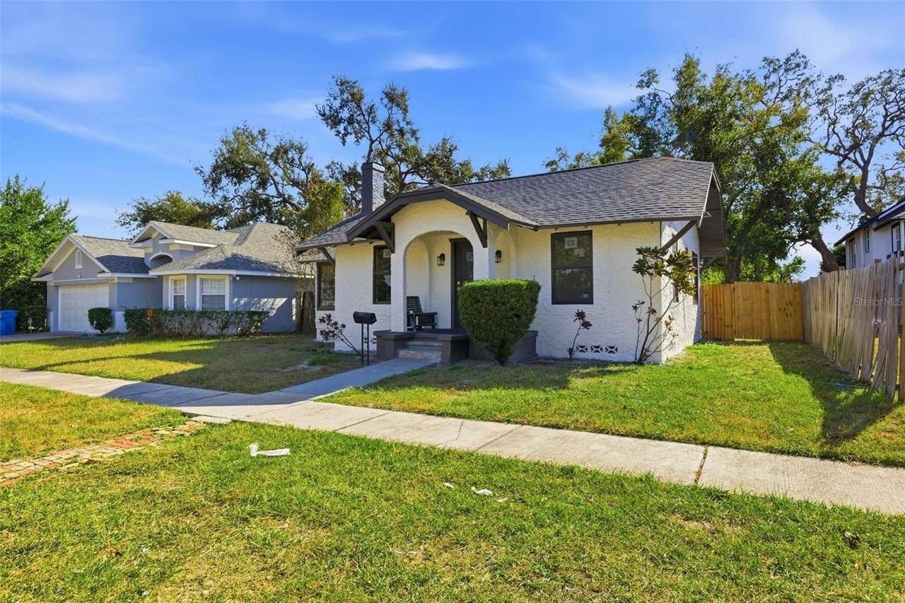 1326 13th Ave S - Photo 4 of 26