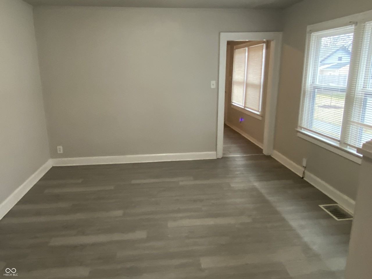 1335 N Ewing St - Photo 4 of 11