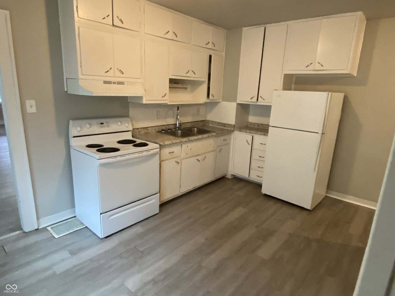 1335 N Ewing St - Photo 6 of 11