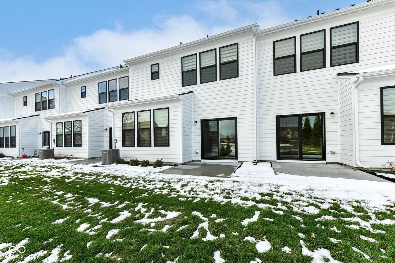 3279 Haflinger Dr - Photo 2 of 33