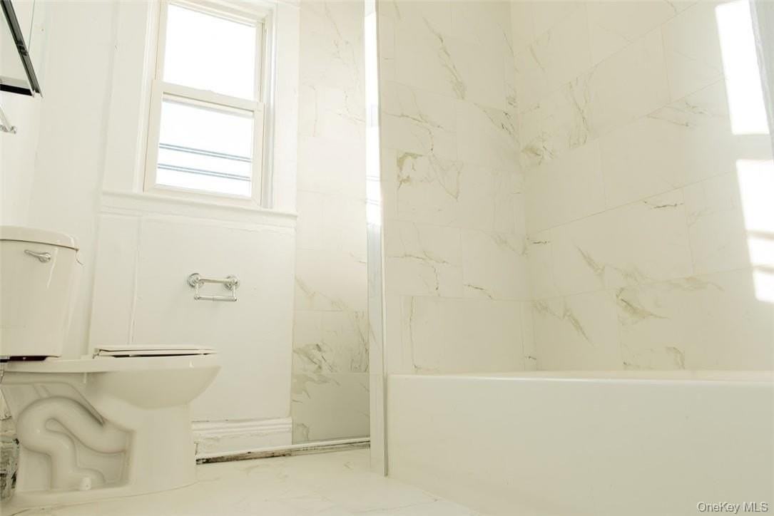 14 Horton Ave 3rd Fl #3rdFL - Photo 6 of 9