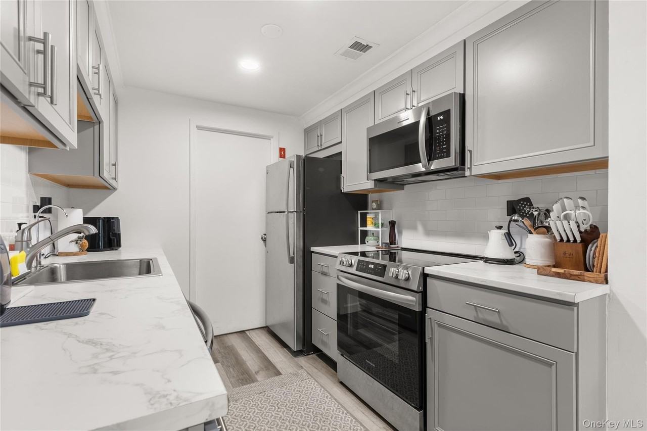 87 Birchwood Rd - Photo 7 of 21