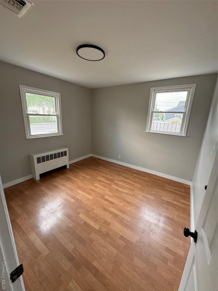 282 16th St - Photo 7 of 9