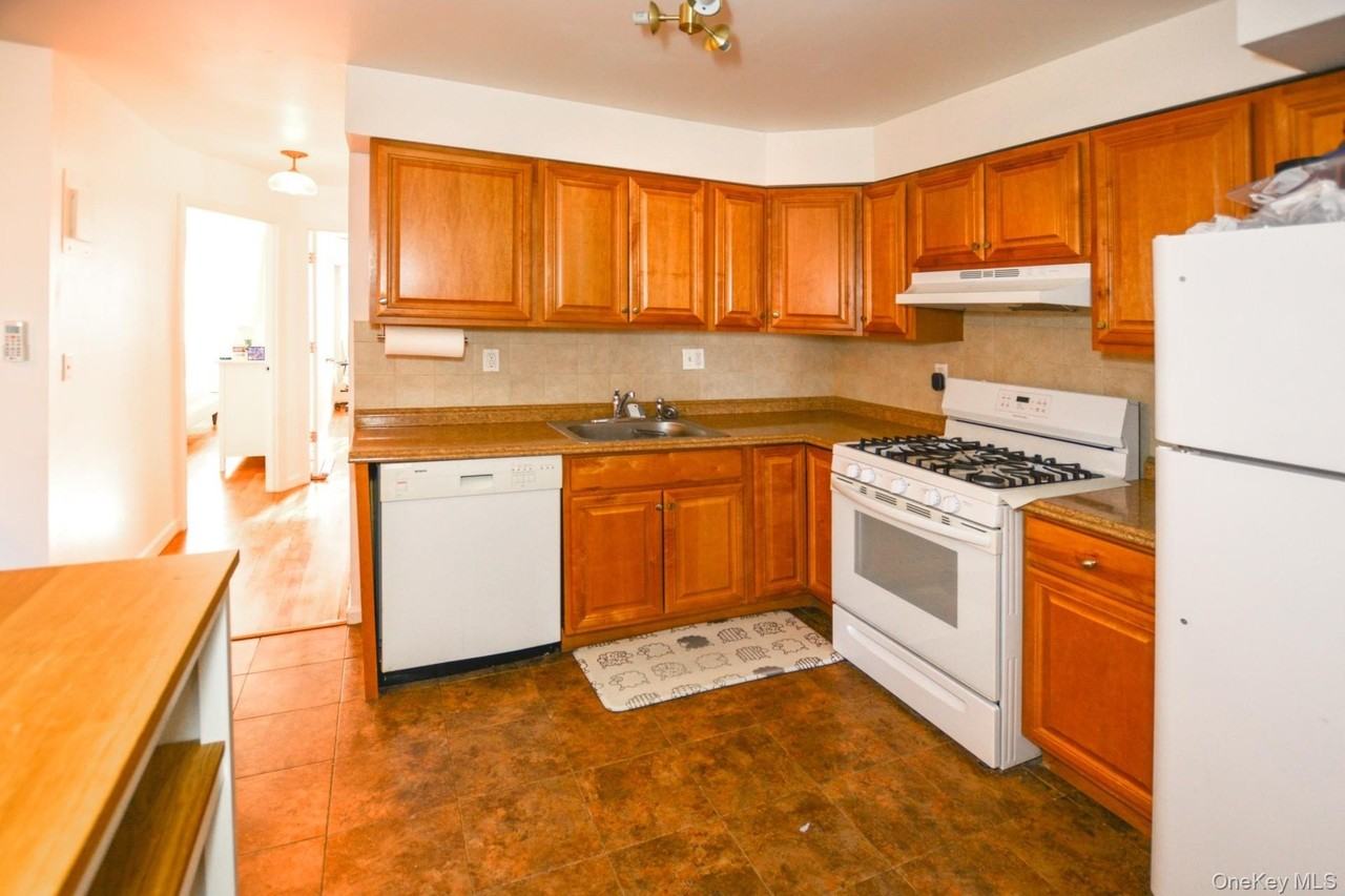 21272 16th Ave Unit 2 #2 - Photo 3 of 10