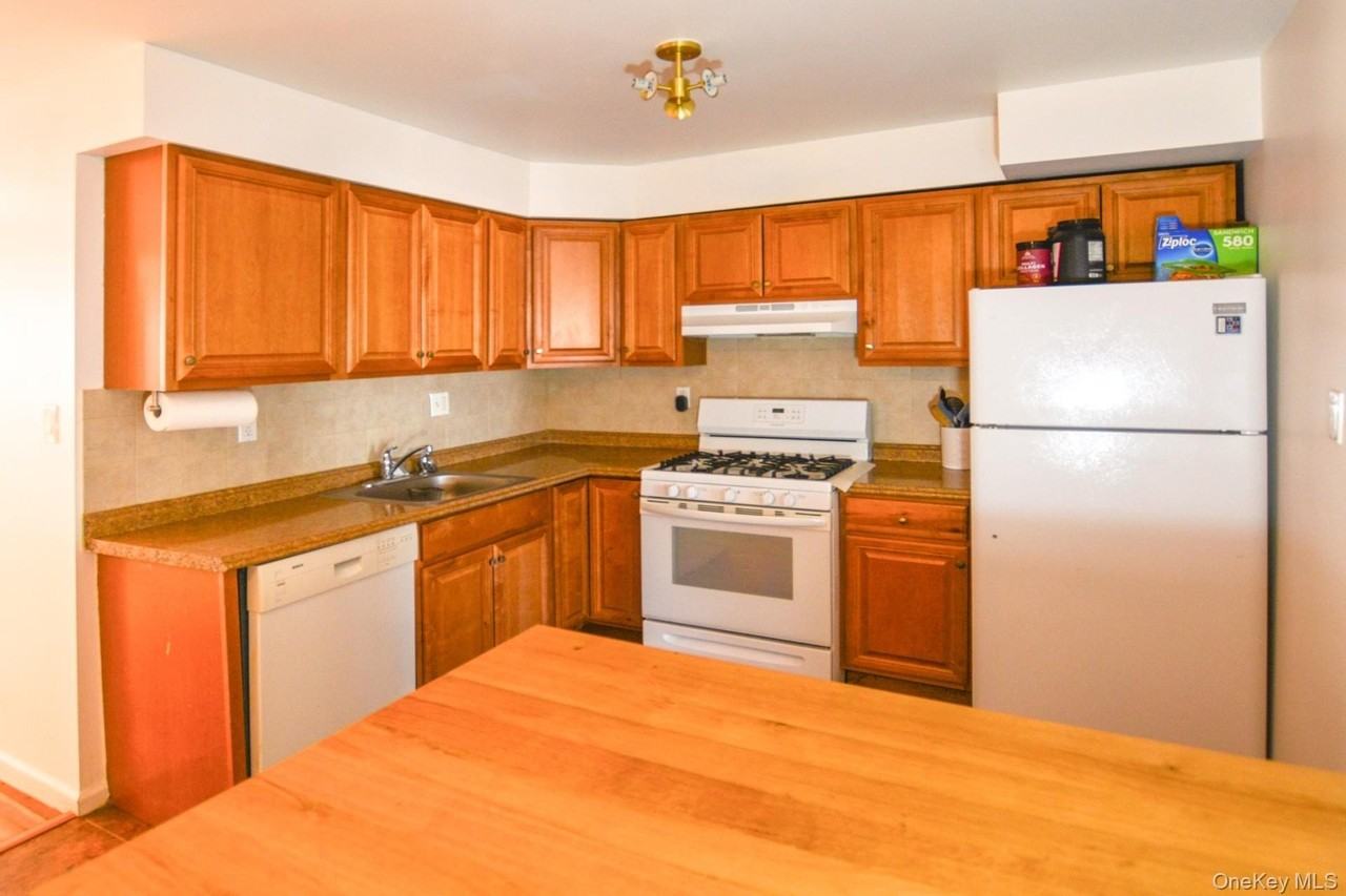 21272 16th Ave Unit 2 #2 - Photo 4 of 10