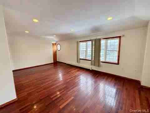 23204 147th Ave 2nd Fl #2ndFL - Photo 5 of 16