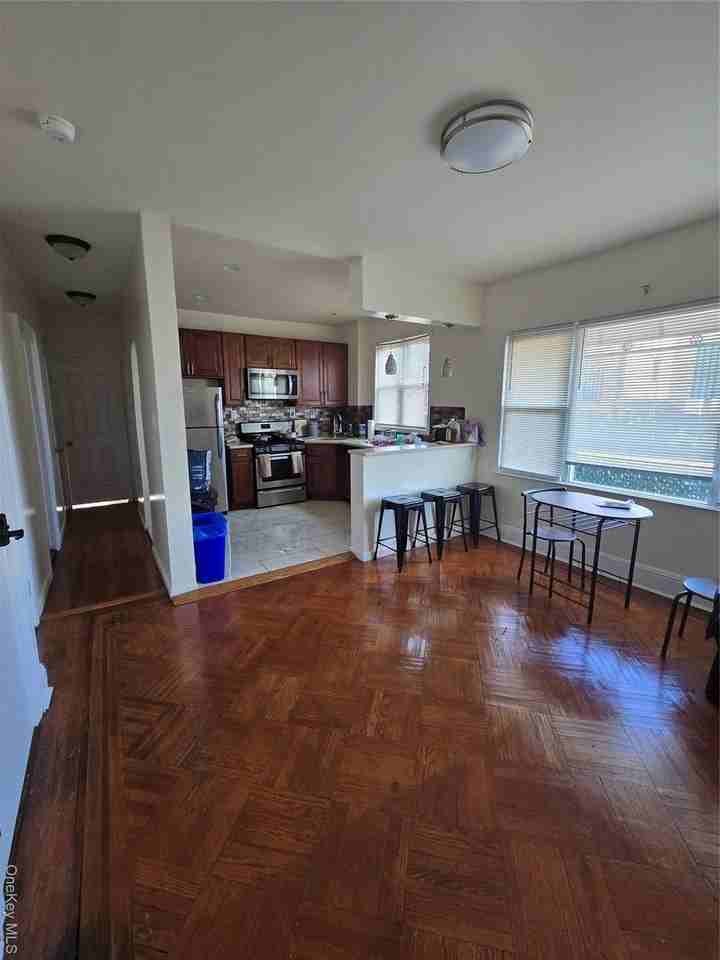 1170 E 95th St Unit 1a #1A - Photo 3 of 8