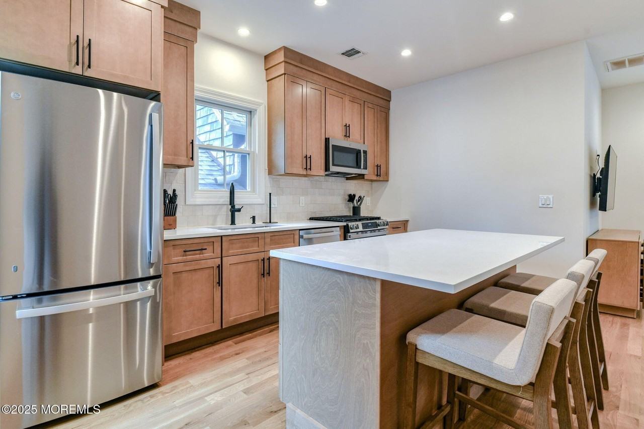 22 Atlantic Ave - Photo 5 of 18