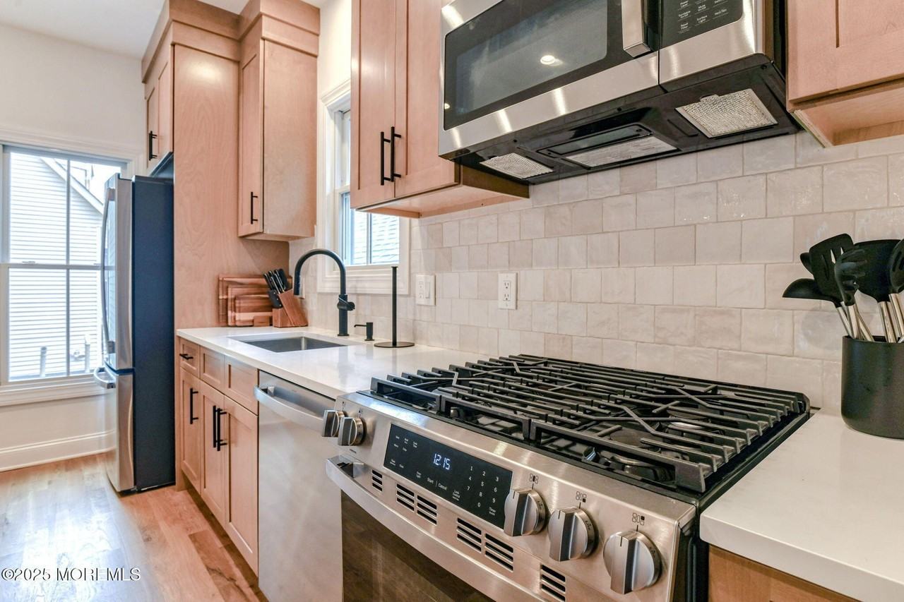 22 Atlantic Ave - Photo 6 of 18