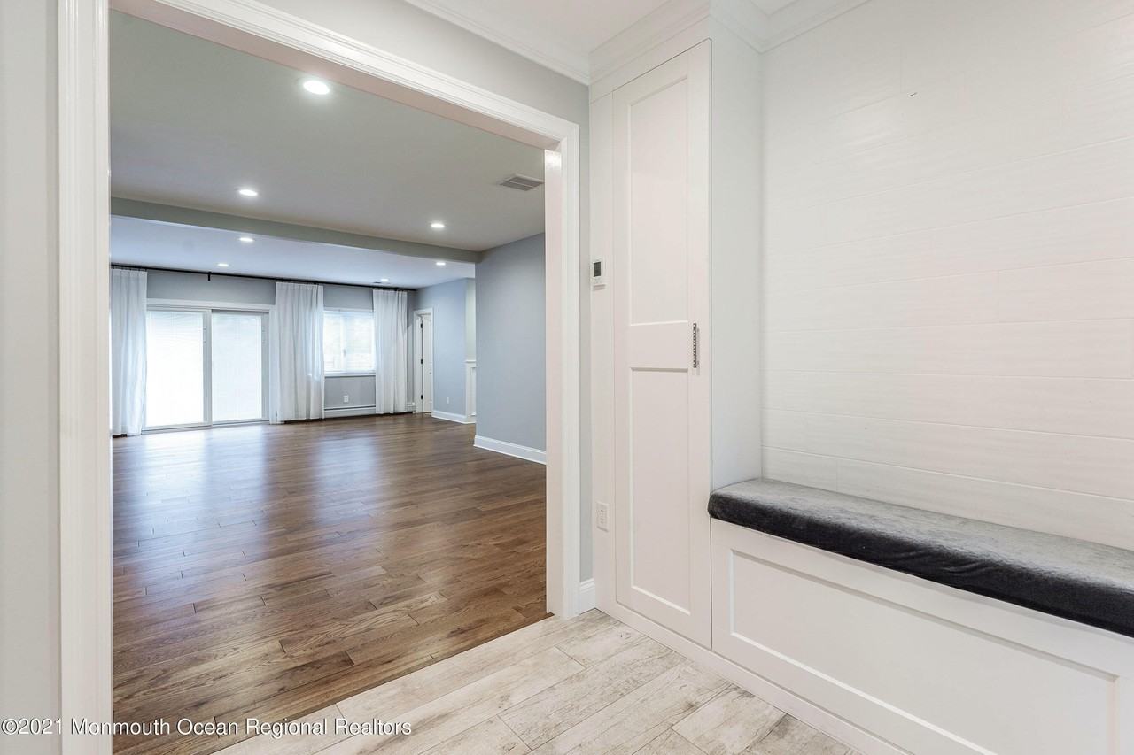 16 Cypress Ave - Photo 6 of 36