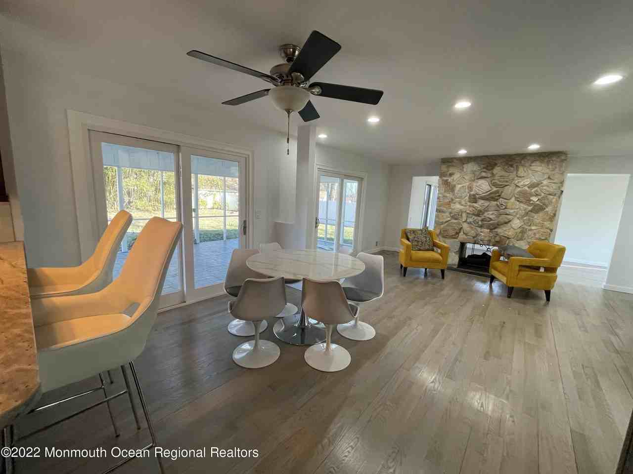 1 Karen Ct - Photo 7 of 32