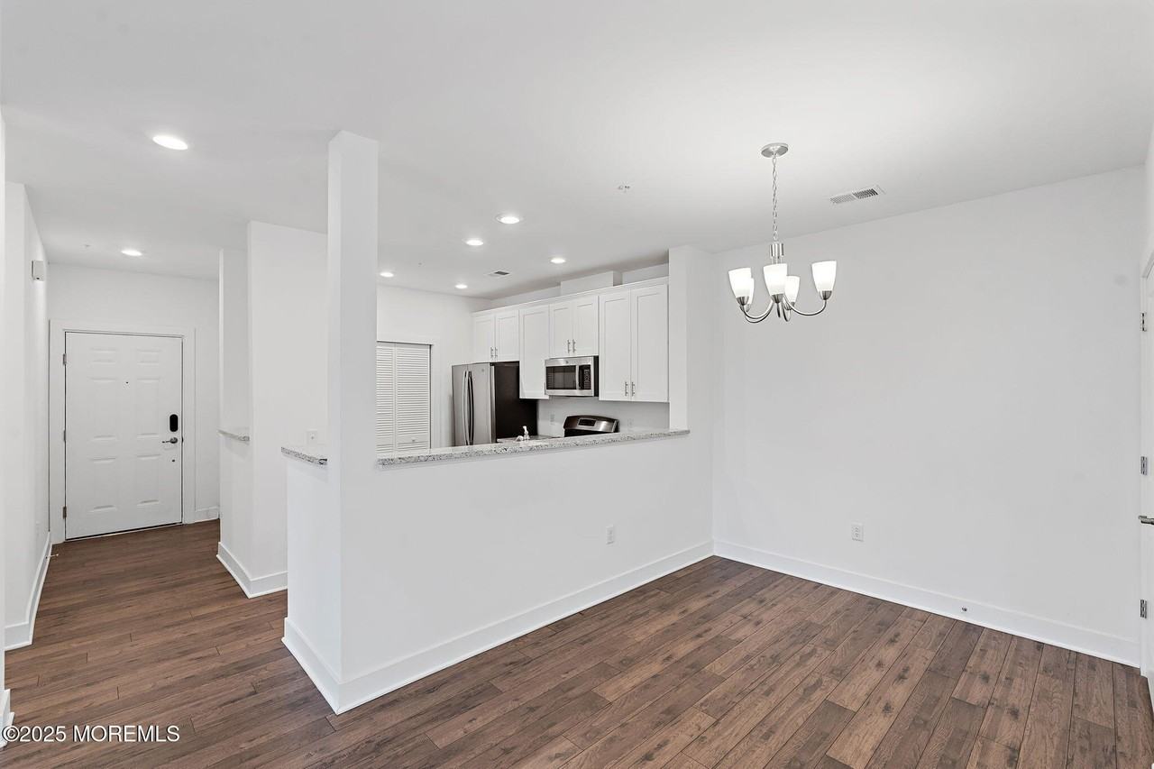 827 Stiller Ln Unit 827 #827 - Photo 2 of 34