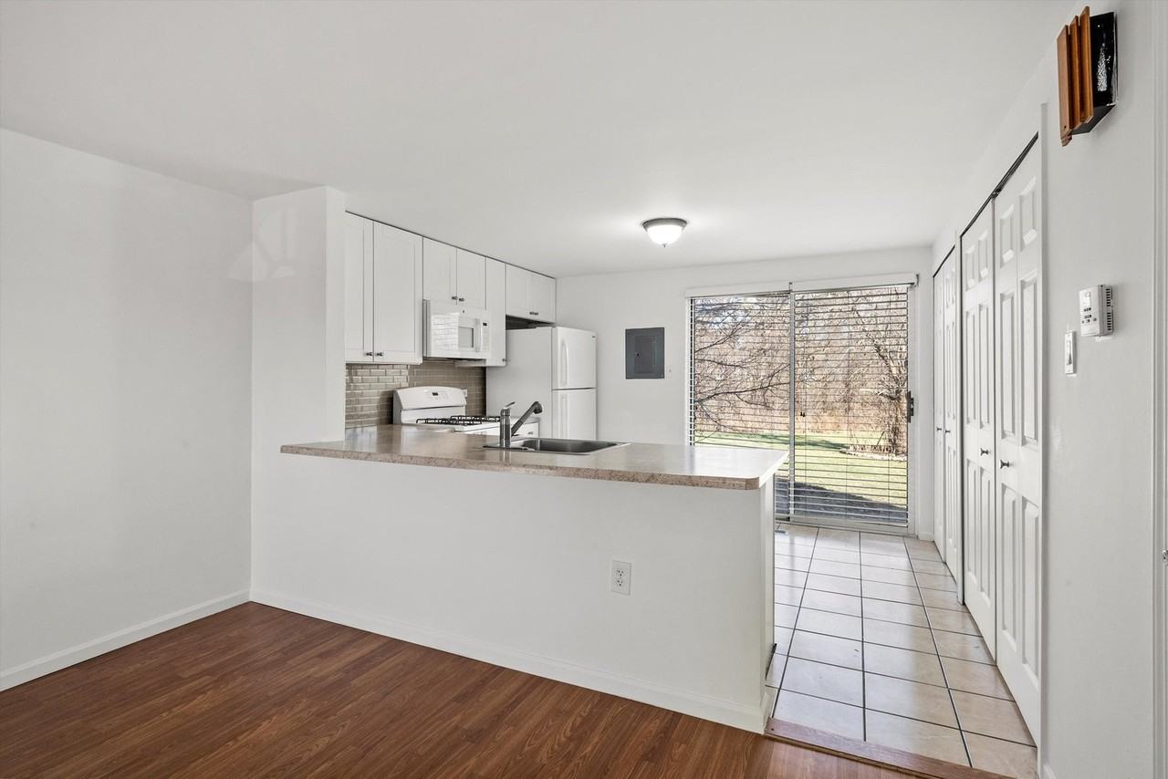 430 Normandie Ln Unit 430 #430 - Photo 5 of 21