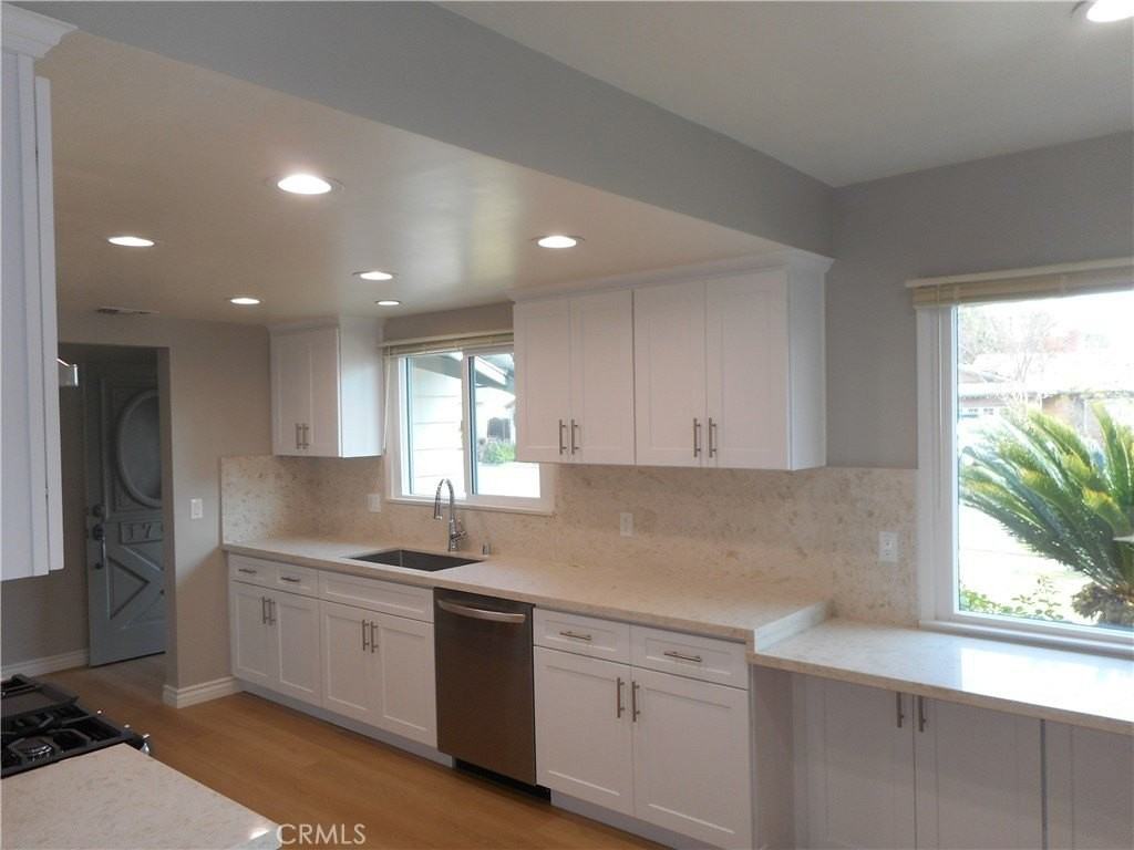 1707 Leafwood Dr - Photo 7 of 50