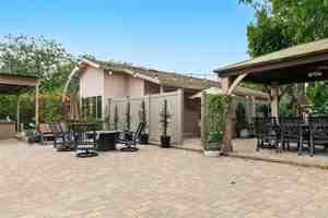 featured image of 16577 Knollwood 16579