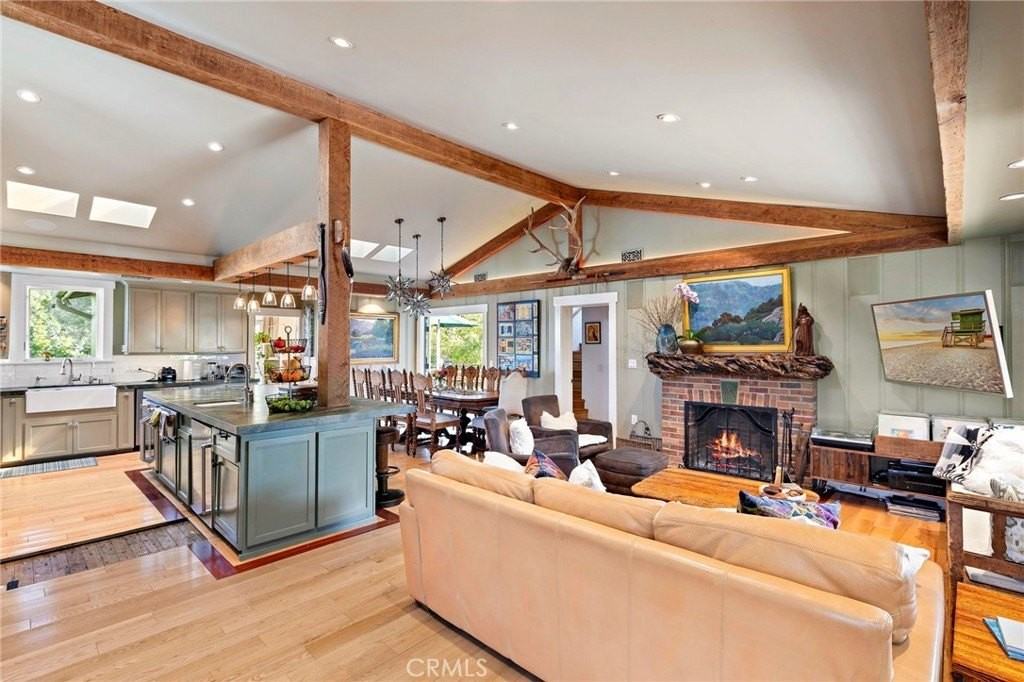 773 Saint Anns Dr - Photo 7 of 39