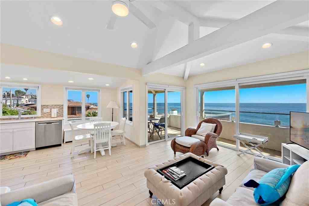 1059 Gaviota Dr - Photo 3 of 18