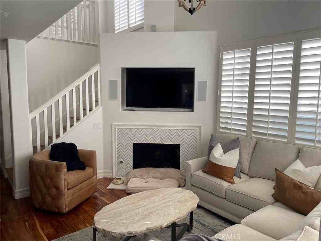 514 Marguerite Ave #1-2 - Photo 5 of 24