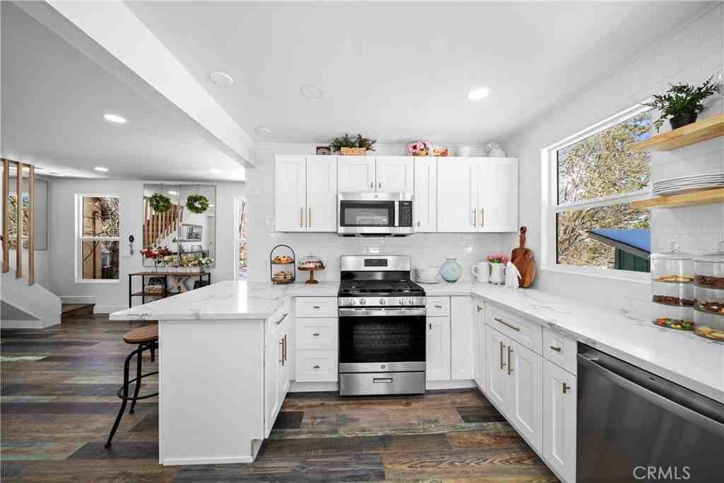 27584 27584 Weirwood Drive - Photo 7 of 21