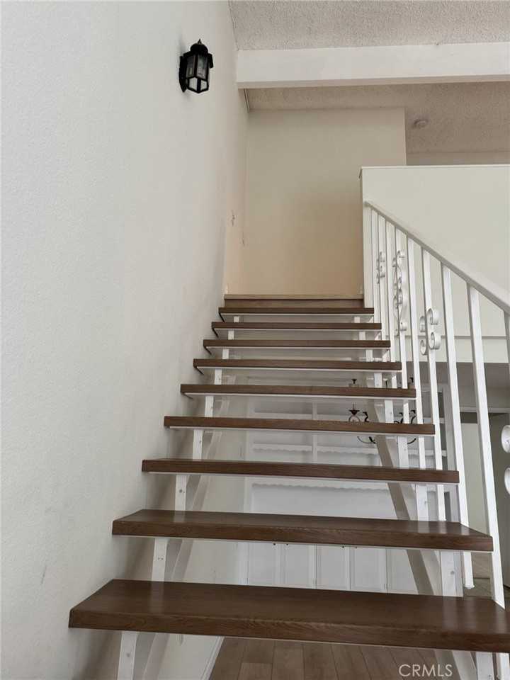 403 Avenida Castilla #D - Photo 4 of 9