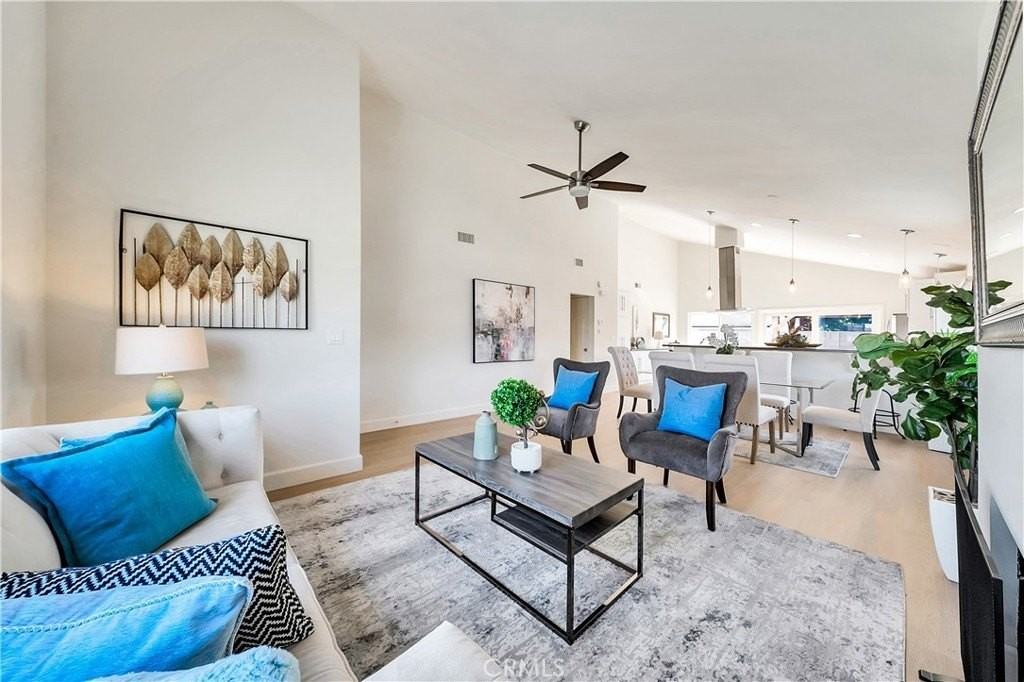 3482 Almond St - Photo 6 of 35