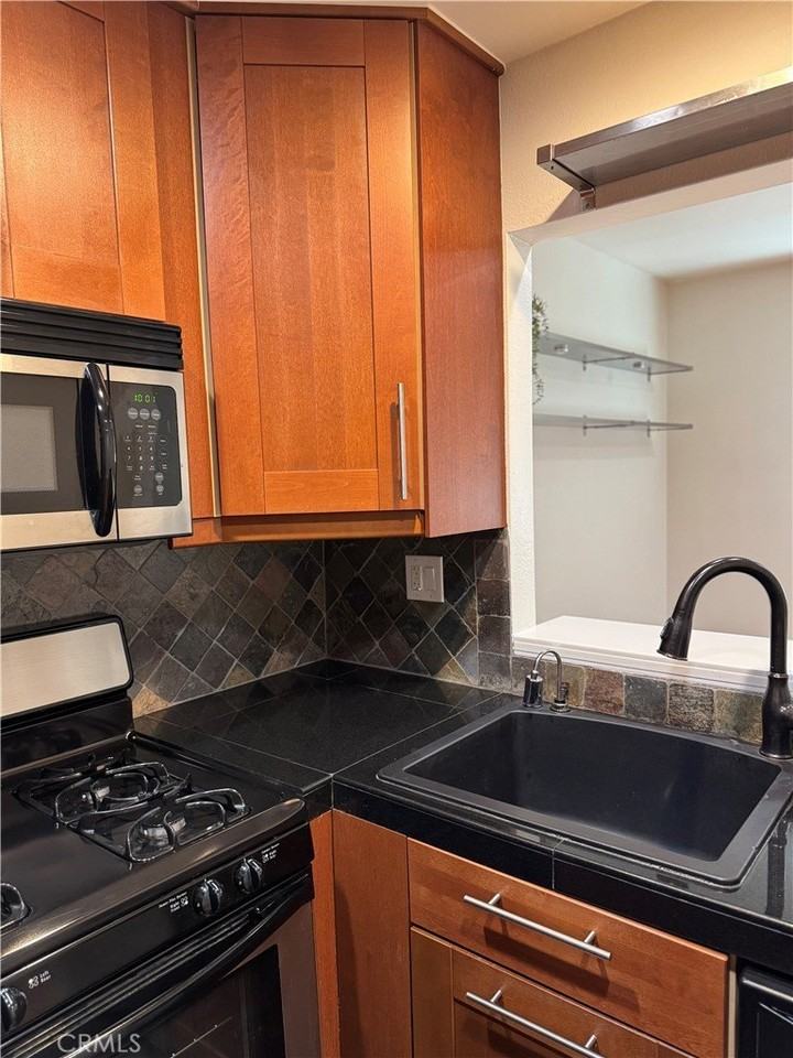 16 Andarrios #13 - Photo 7 of 37