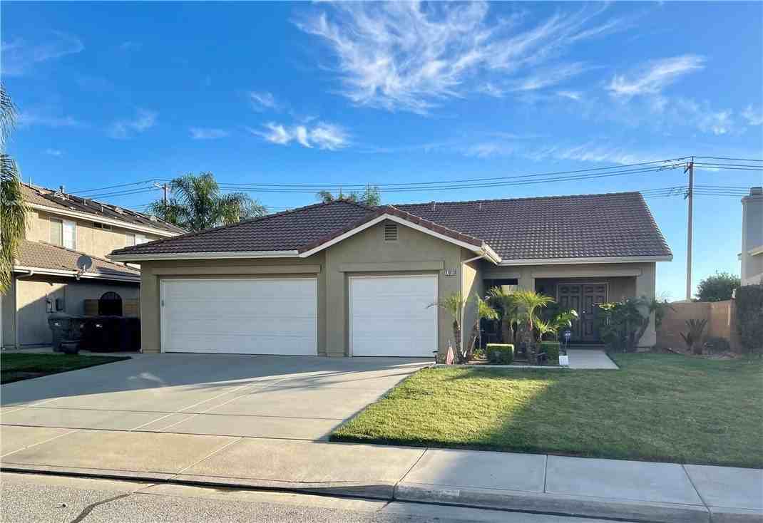 27613 Vanilla Ct - Photo 2 of 37