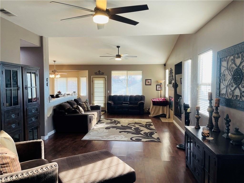 27613 Vanilla Ct - Photo 5 of 37