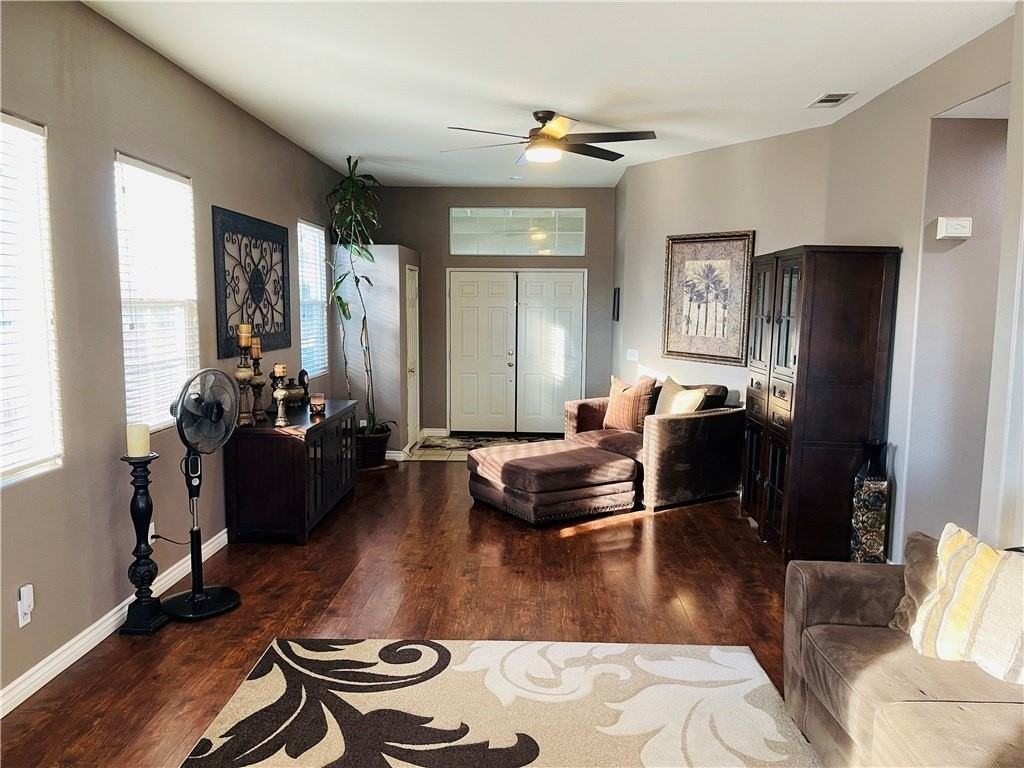 27613 Vanilla Ct - Photo 7 of 37