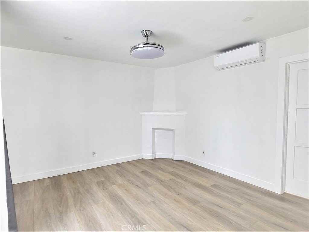 1970 Saint Louis Ave - Photo 7 of 14